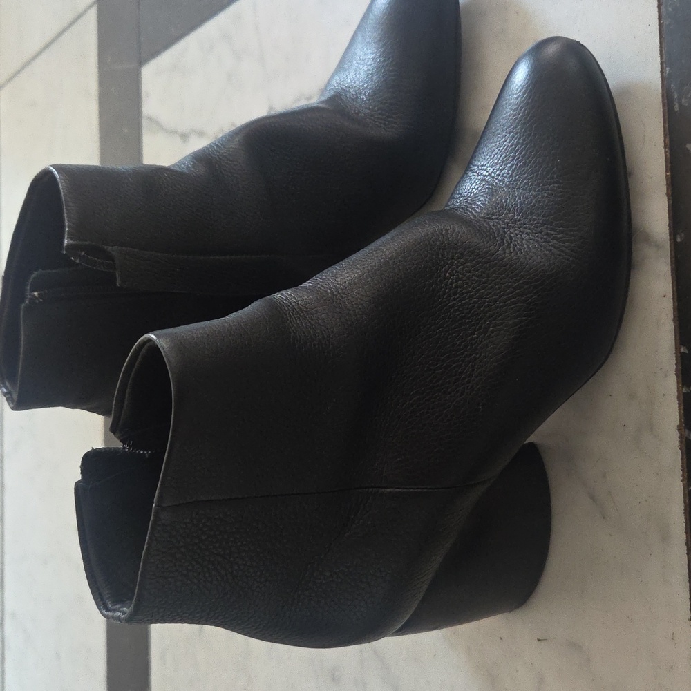 COS Elegant Black Ankle Boots